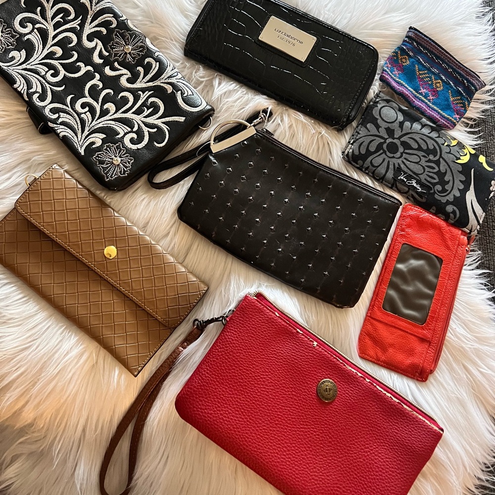 Bundle 8 Wallets Mixed